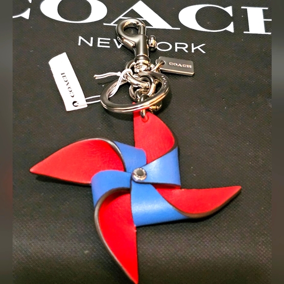 COACH PINWHEEL BAG CHARM / KEYCHAIN (NWT) - Picture 3 of 13